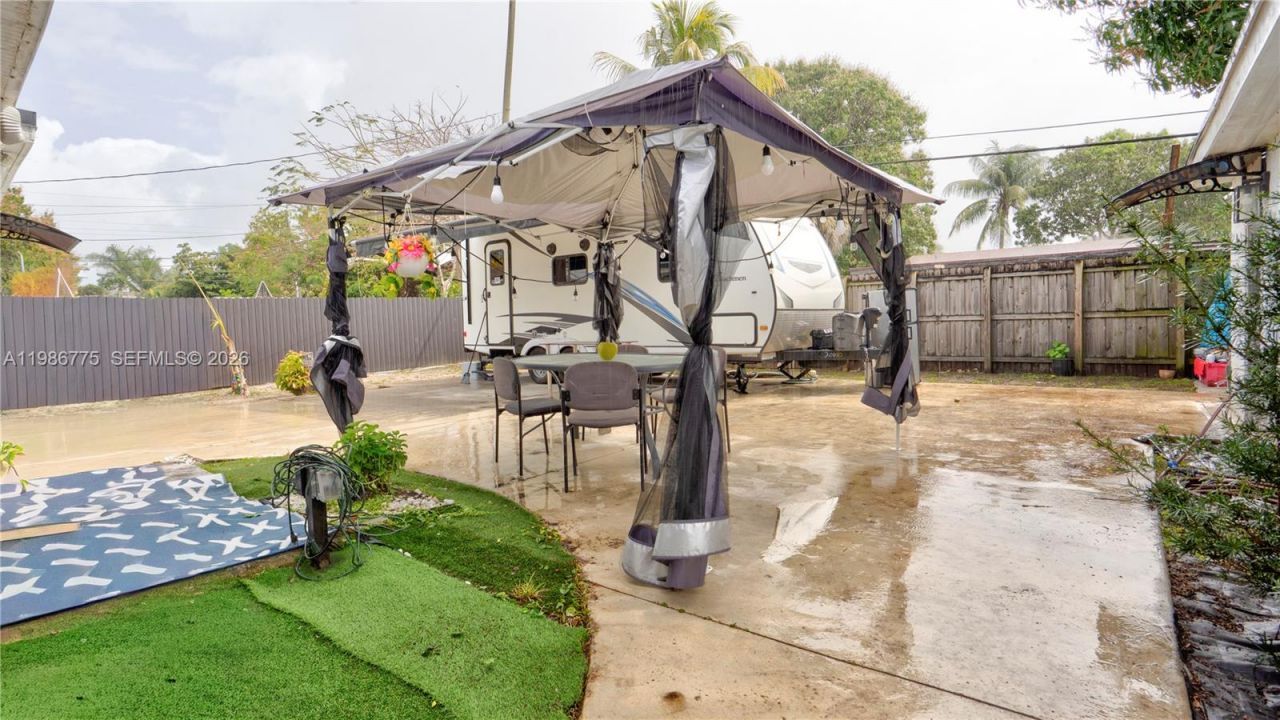 10529 NW 35th Ave, Miami, FL 33147 Photo