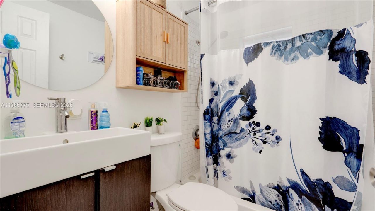 10529 NW 35th Ave , Miami, FL 33147 Photo