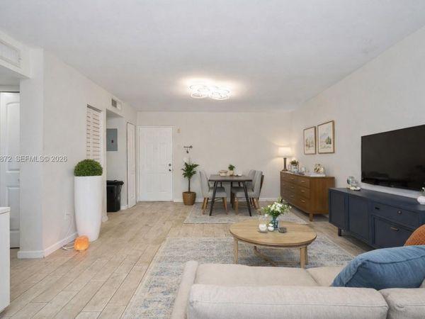 8240 SW 210th St, Unit 207, Cutler Bay, FL 33189