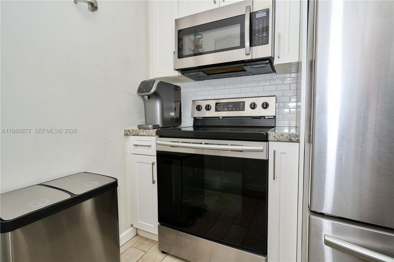 8240 SW 210th St, Unit 207, Cutler Bay, FL 33189 Photo