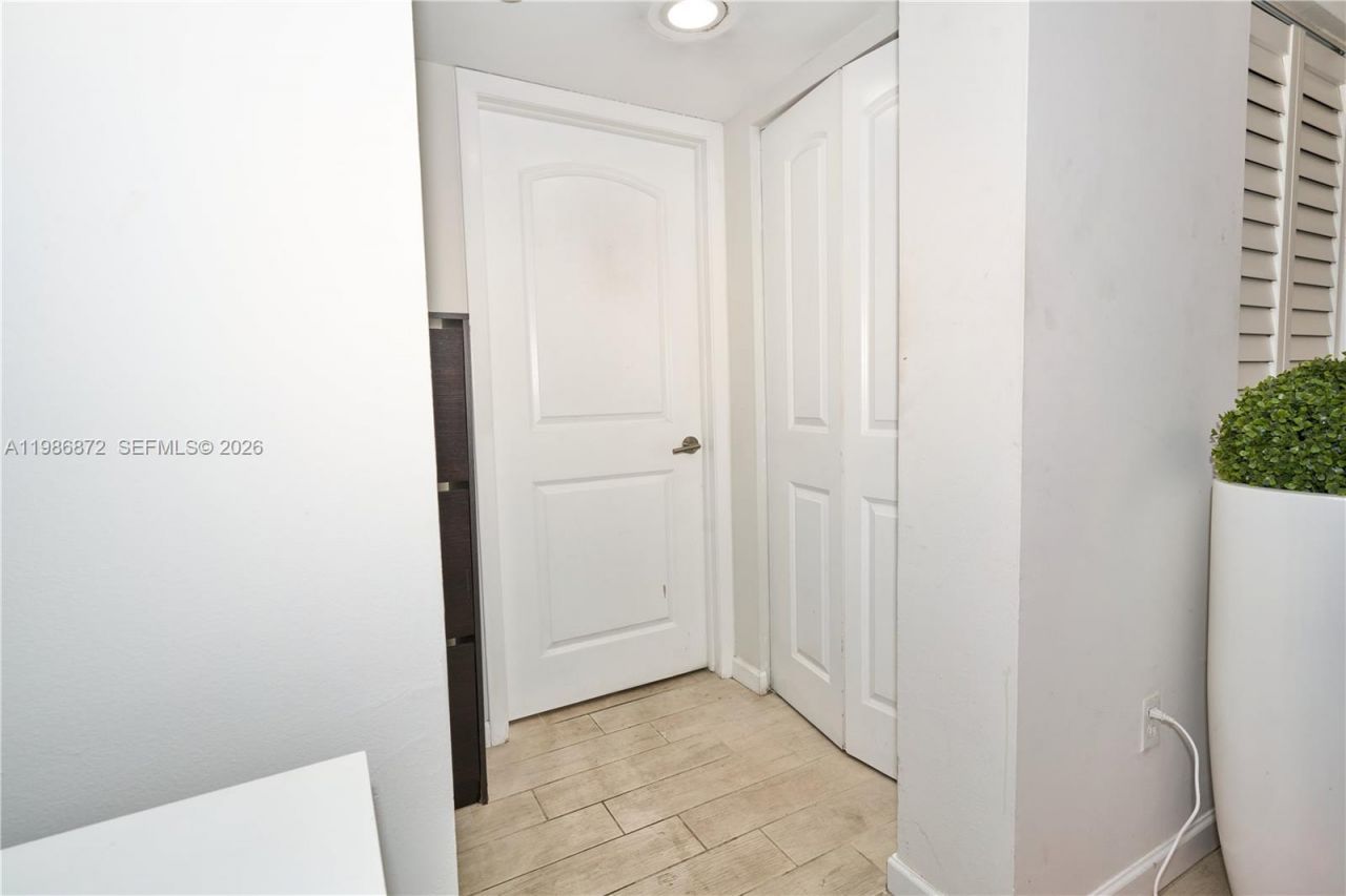 8240 SW 210th St, Unit 207, Cutler Bay, FL 33189 Photo