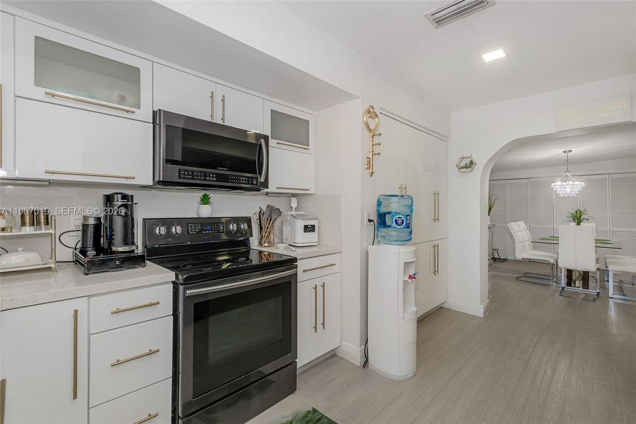 7171 Sheridan St, Hollywood, FL 33024 Photo