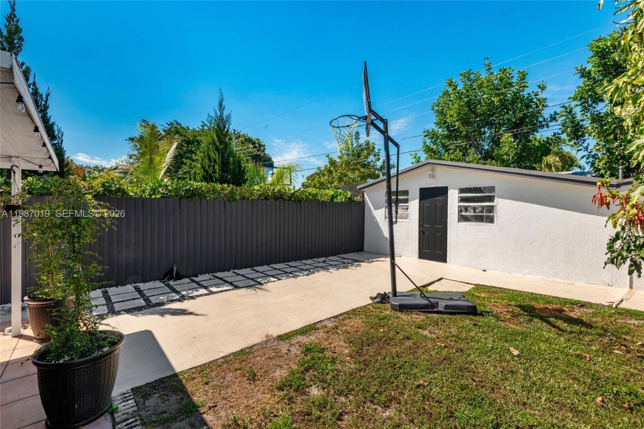 7171 Sheridan St, Hollywood, FL 33024 Photo