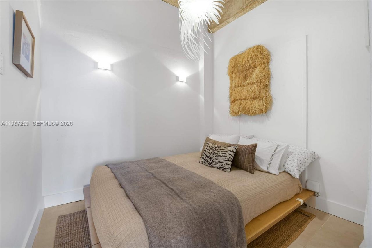 770 NE 69th St , Unit 8E, Miami, FL 33138 Photo