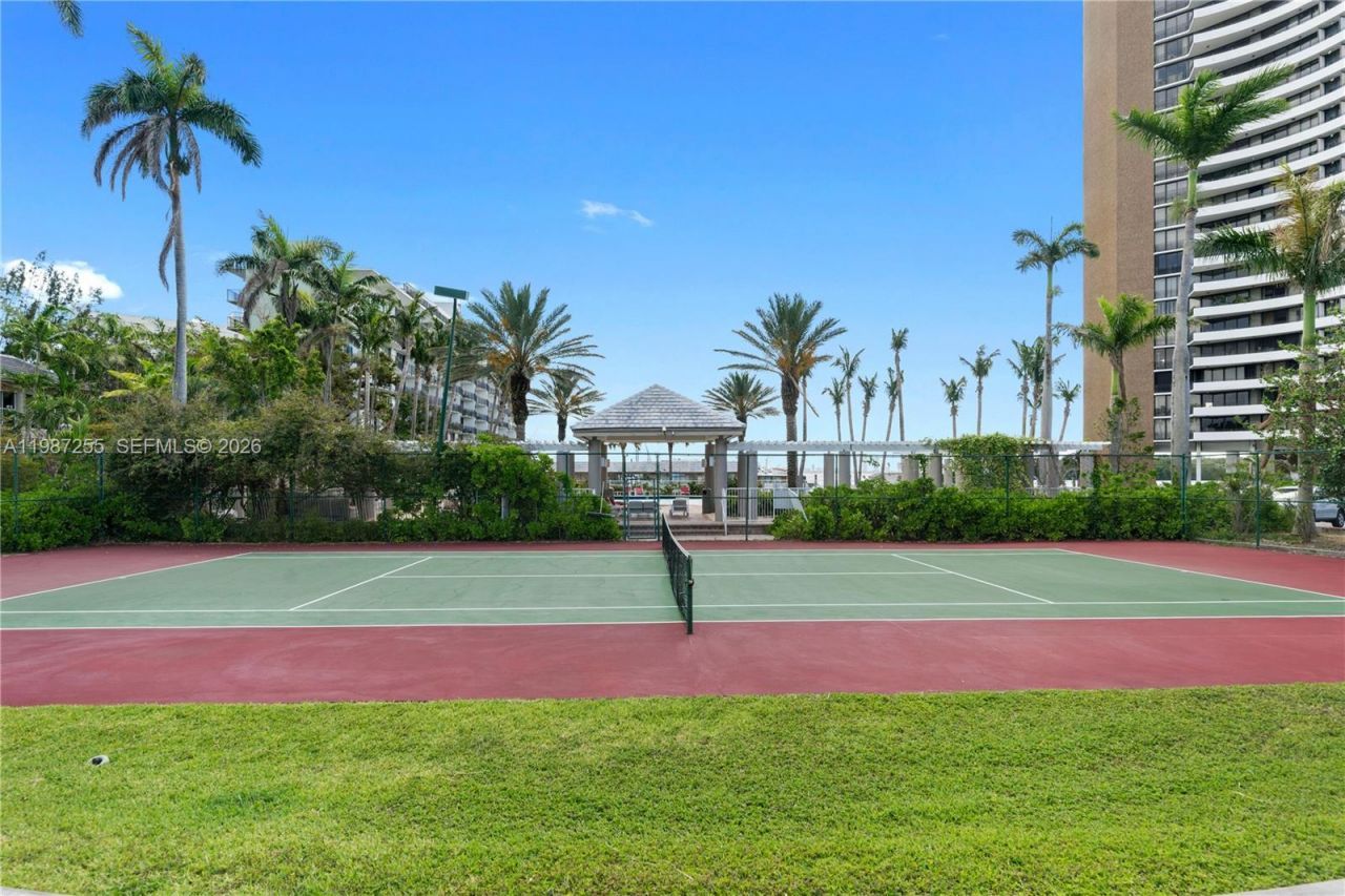 770 NE 69th St , Unit 8E, Miami, FL 33138 Photo