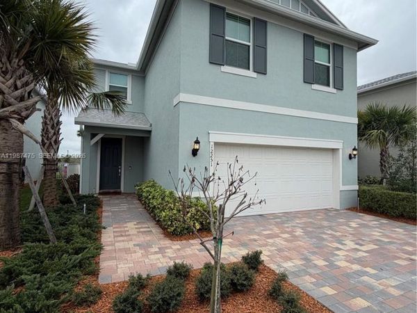 12251 SW Periwinkle Ct, Unit 368, Port St. Lucie, FL 34987