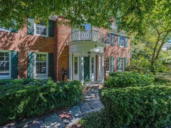 904 Plymouth Avenue SE, Grand Rapids, MI 49506