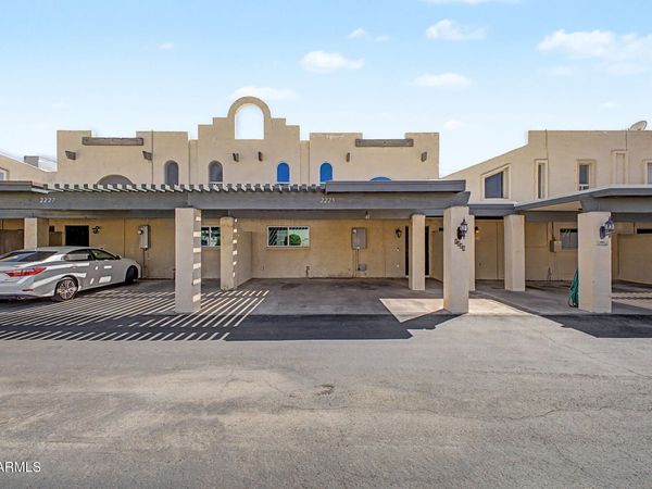 2225 E CATALINA Drive, Phoenix, AZ 85016