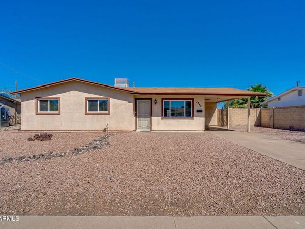 3244 E HILLERY Drive, Phoenix, AZ 85032