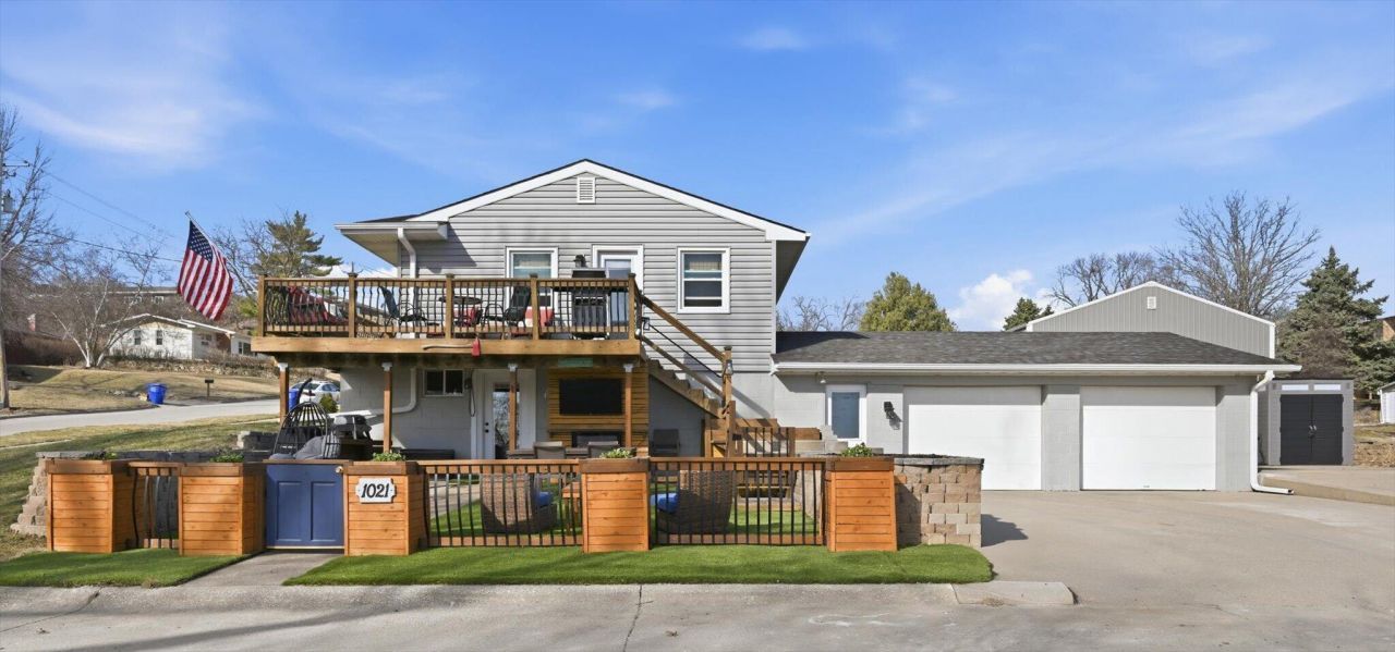 1021 E Saint Clair Street, Missouri Valley, IA 51555 Main Photo