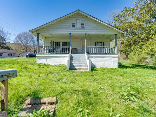 811 Schmitt Road, Rossville, GA 30741