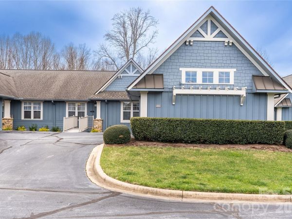 3003 Blue Goose Court, Hendersonville, NC 28792