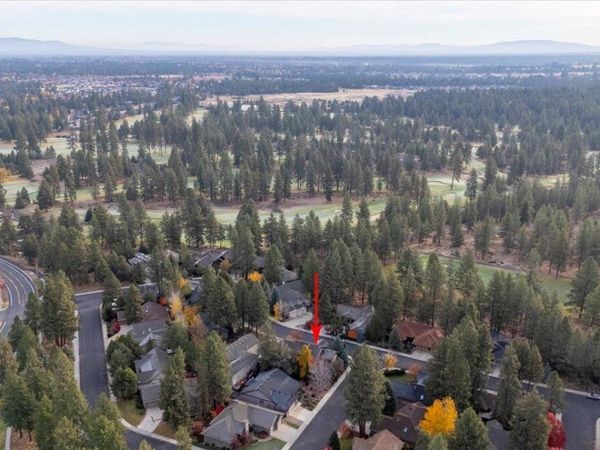 60923 Grand Targhee Drive, Bend, OR 97702