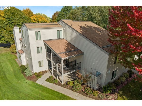 9910 SW TRAPPER TER, Beaverton, OR 97008