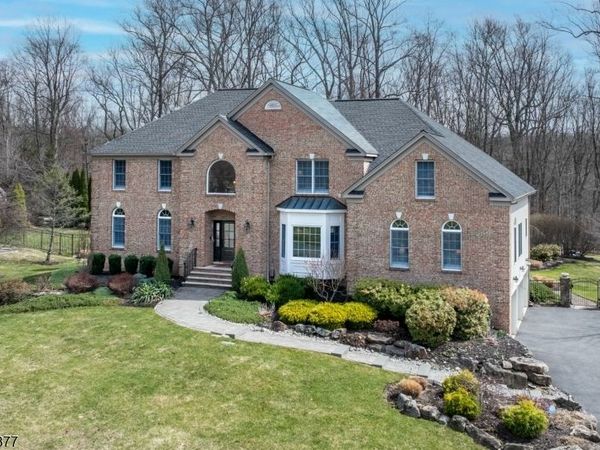 14 Shadowbrook Way, Randolph, NJ 07945