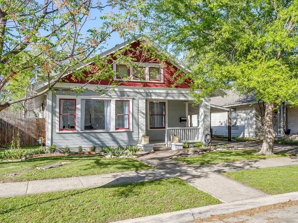 1014 W Arlington Avenue, Fort Worth, TX 76110