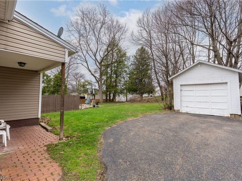 1511 34th Street NW, Canton, OH 44709 Photo 4