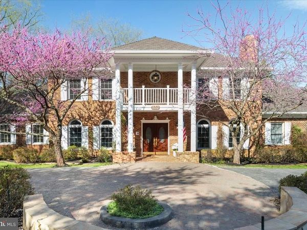 532 WALKER RD, GREAT FALLS, VA 22066