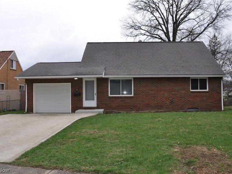 539 Royer Avenue NW, North Canton, OH 44720 Photo 1