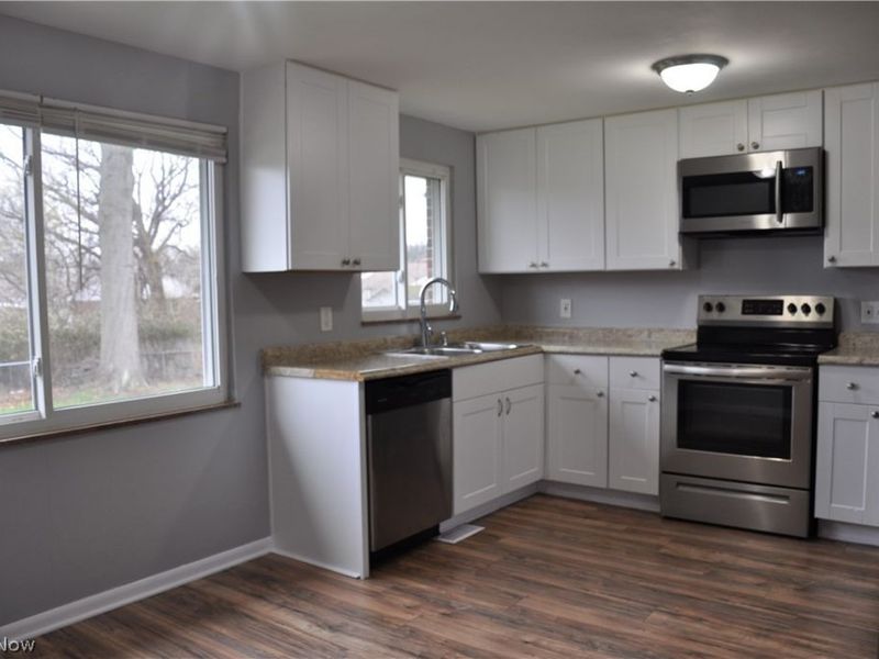 539 Royer Avenue NW, North Canton, OH 44720 Photo 14