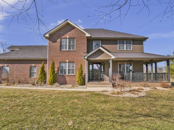 560 Woodridge , North Vernon, IN 47265