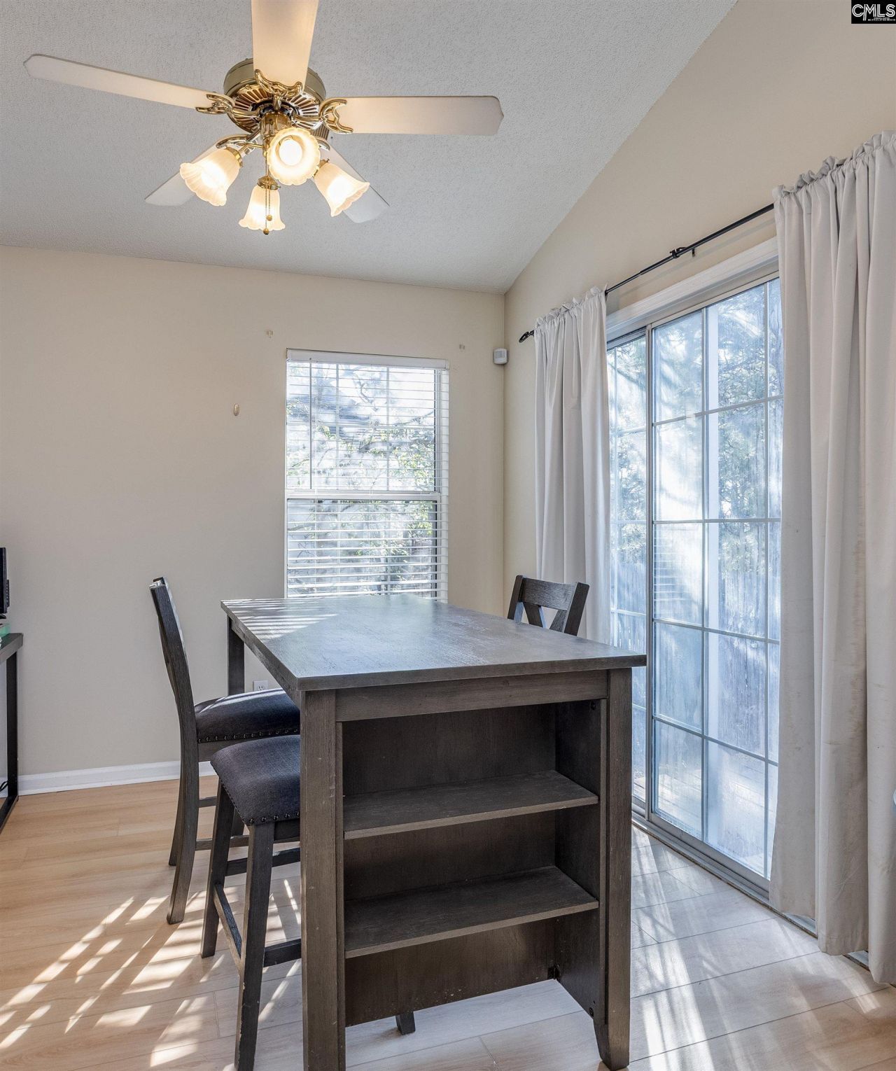 16 Glenn Knoll  Photo 11