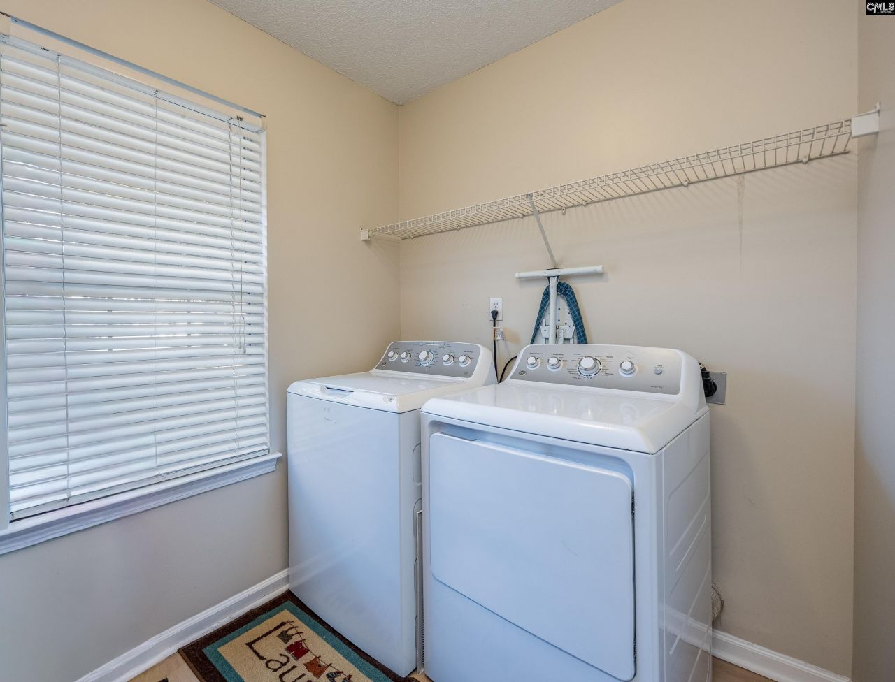 16 Glenn Knoll  Photo 21