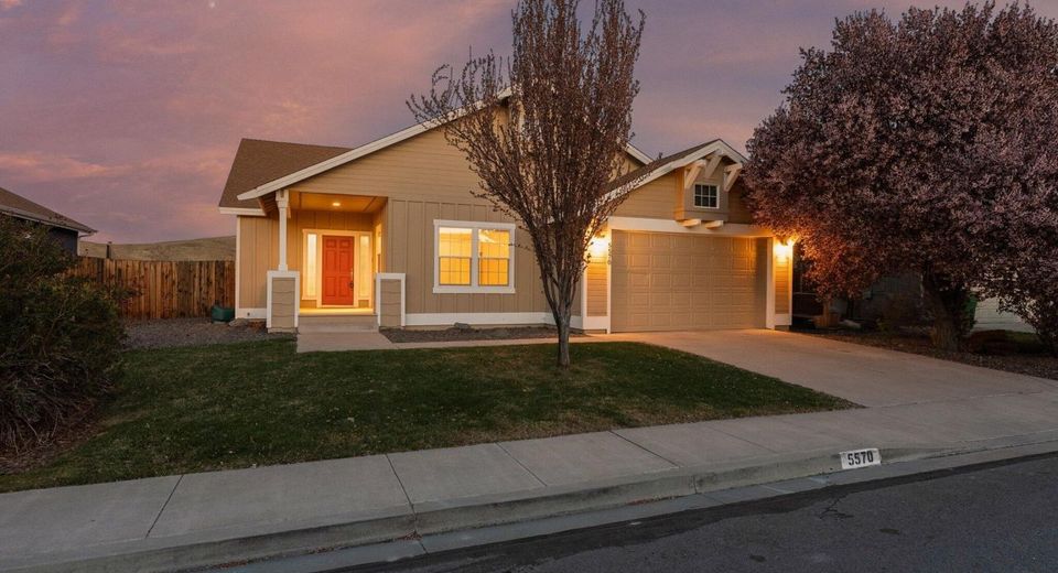 5570 Knoll View Way, Sparks, NV 89436 Photo