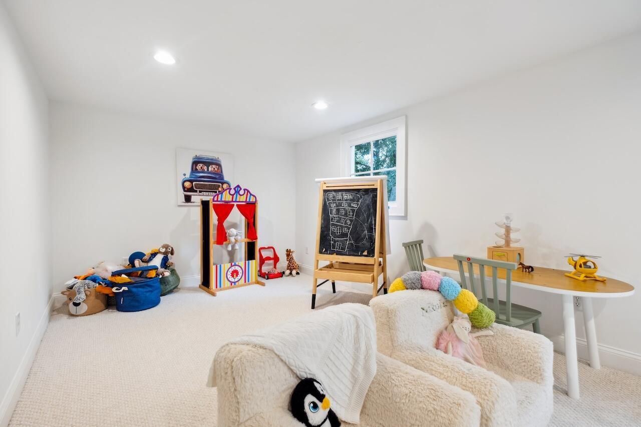 2431 Settlers Street Photo 21