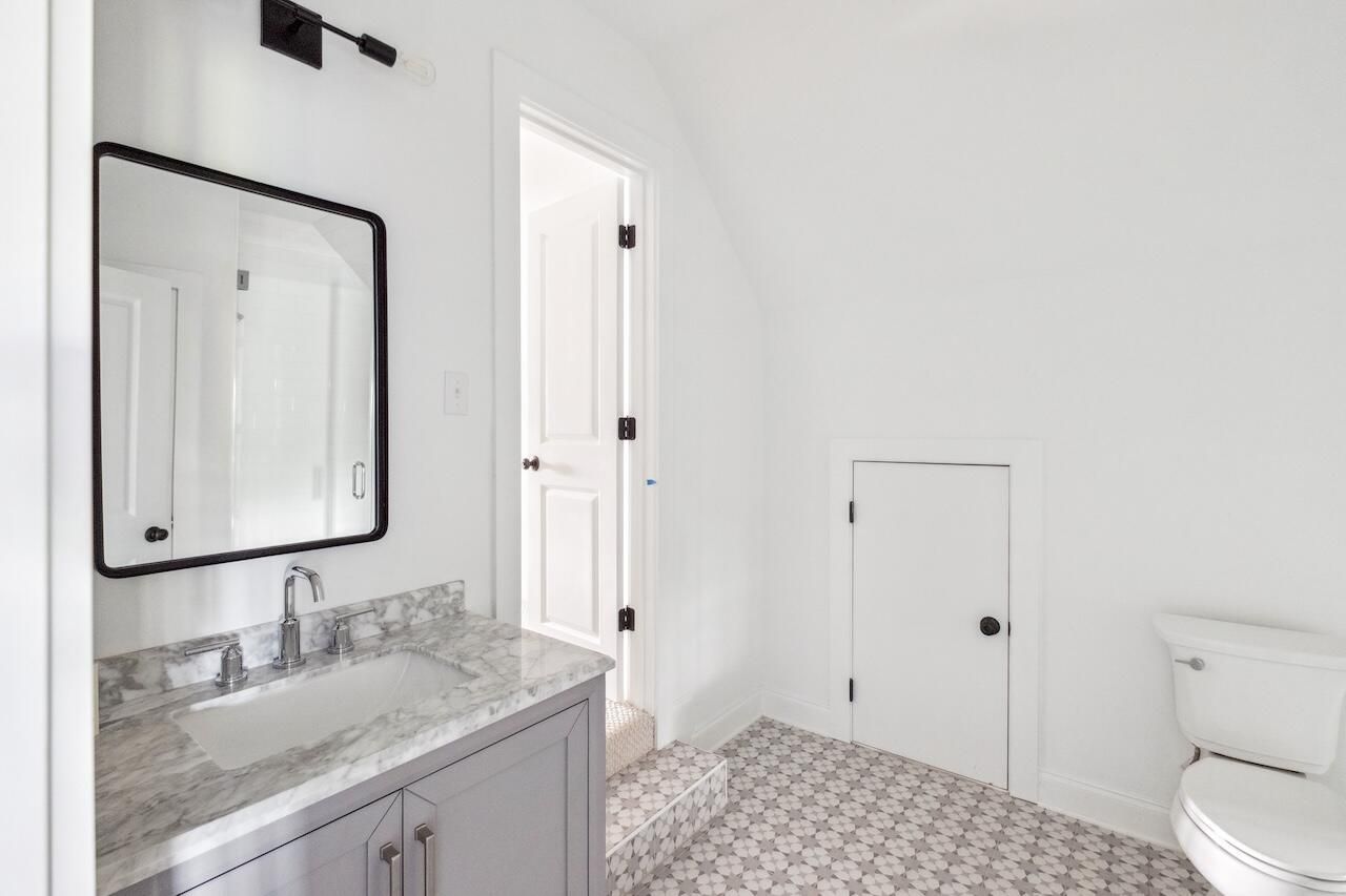 2431 Settlers Street Photo 44