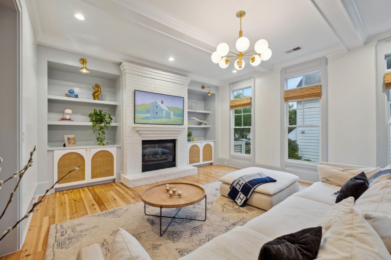 2431 Settlers Street Photo 6