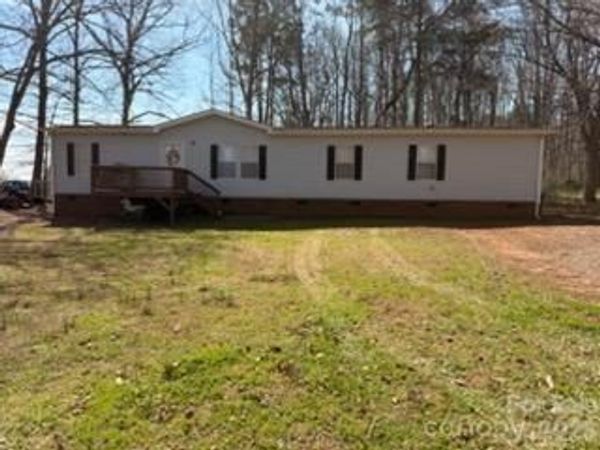 5139 Pine Springs Drive , Bessemer City, NC 28016