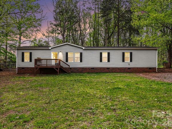 5139 Pine Springs Drive, Bessemer City, NC 28016