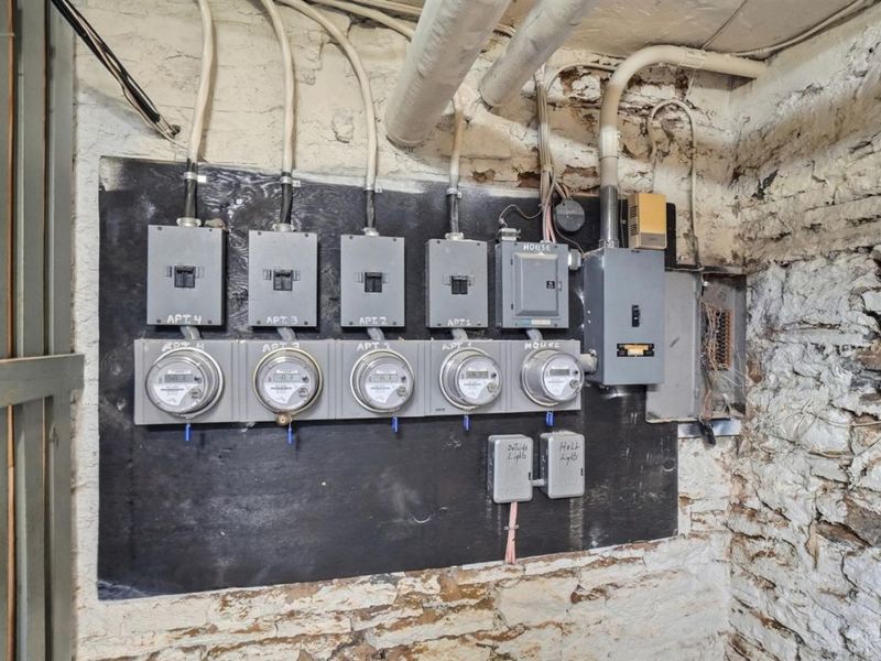 112 E McMillan Avenue, Cincinnati, OH 45219 Photo 16