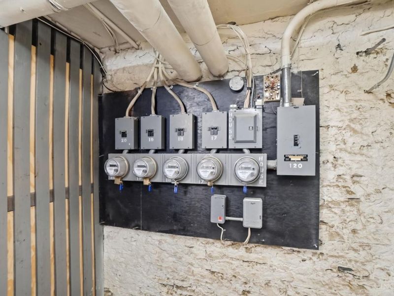 112 E McMillan Avenue, Cincinnati, OH 45219 Photo 20