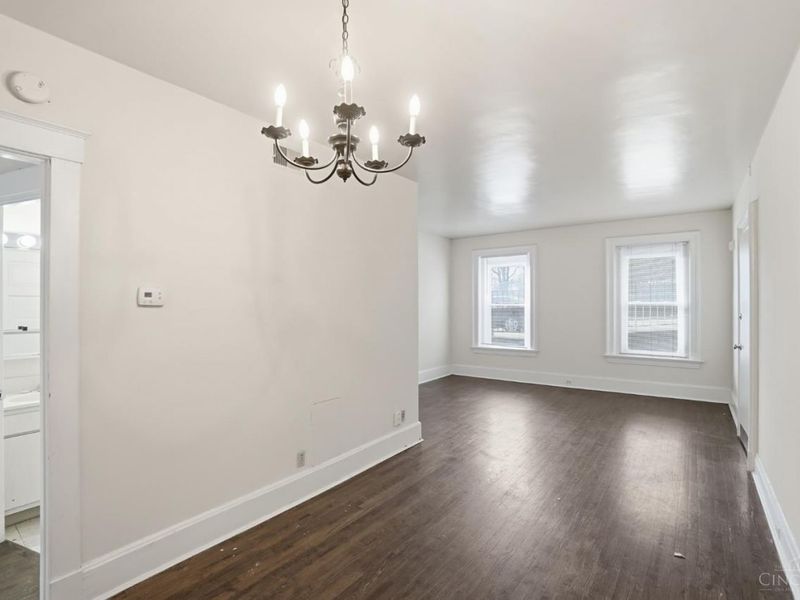 112 E McMillan Avenue, Cincinnati, OH 45219 Photo 9