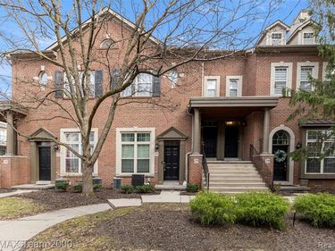 23 W Village Lane, Dearborn, MI 48124
