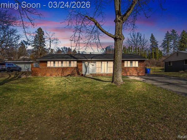 716 Joyceil Drive, Waterford Twp, MI 48328