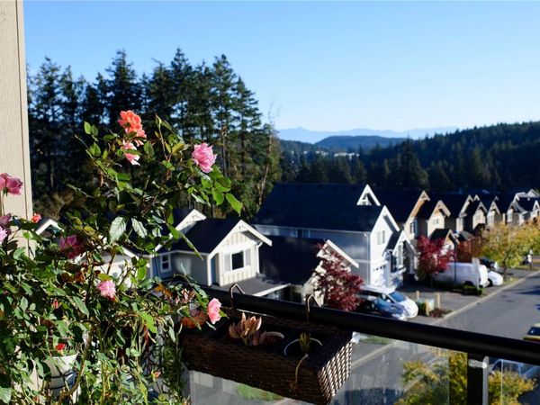 1145 Sikorsky Rd, Unit 312, Langford, BC V9B 0M8