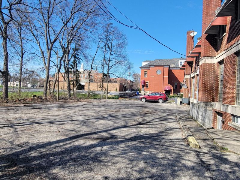 28 S Franklin Street , Delaware, OH 43015 Photo 3