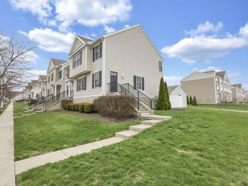 201 Autumn Ridge Circle , Pickerington, OH 43147 Photo 3