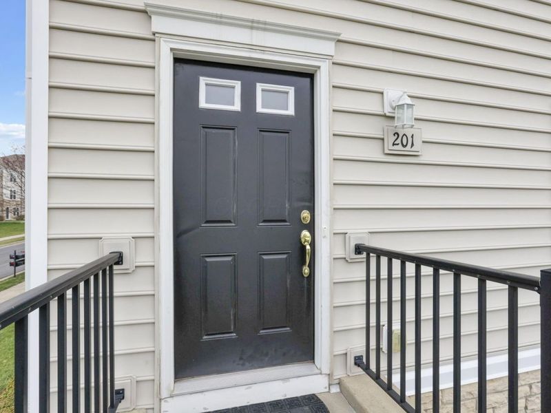 201 Autumn Ridge Circle , Pickerington, OH 43147 Photo 5