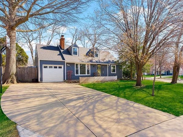 7409 Ash Street, Prairie Village, KS 66208