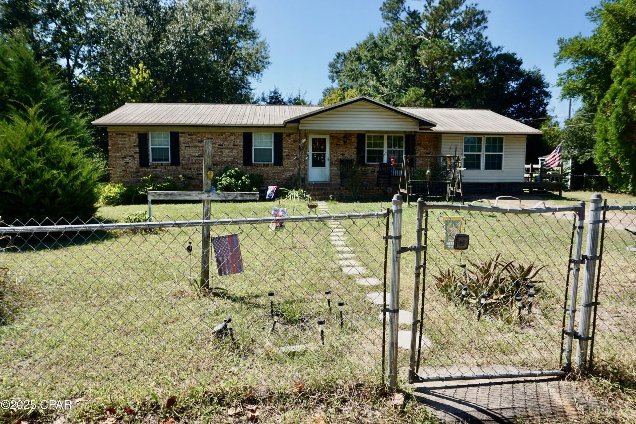 2071 Short Avenue, Sneads, FL 32460 Main Photo