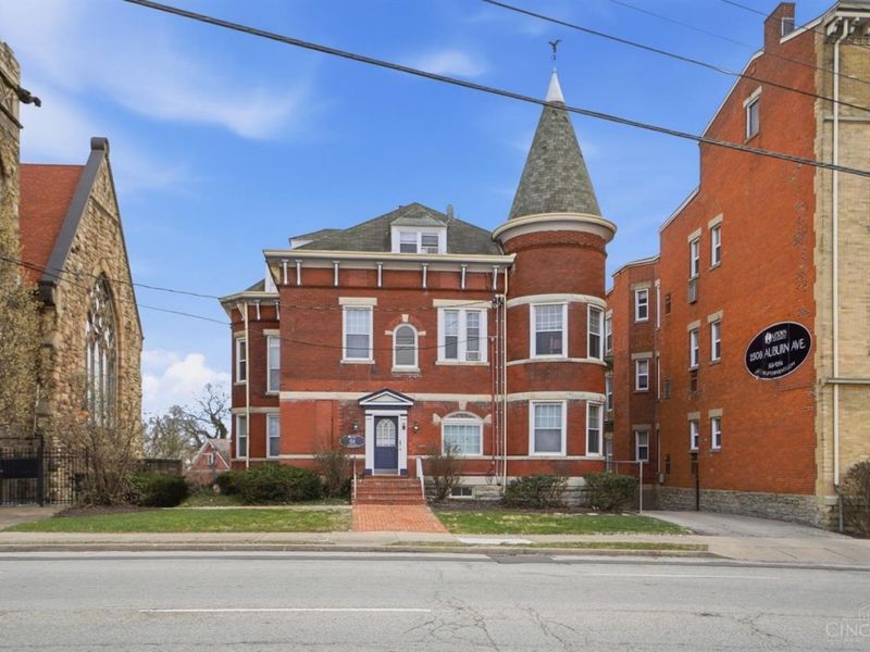 61 William H Taft Road, Cincinnati, OH 45219 Photo 1