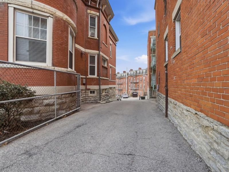 61 William H Taft Road, Cincinnati, OH 45219 Photo 11