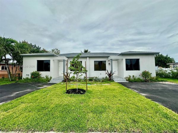 2377 NW 105th St, Unit 1, Miami, FL 33147