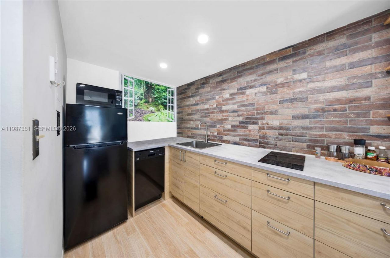 12500 NE 15th Ave , Unit 312, North Miami, FL 33161 Photo