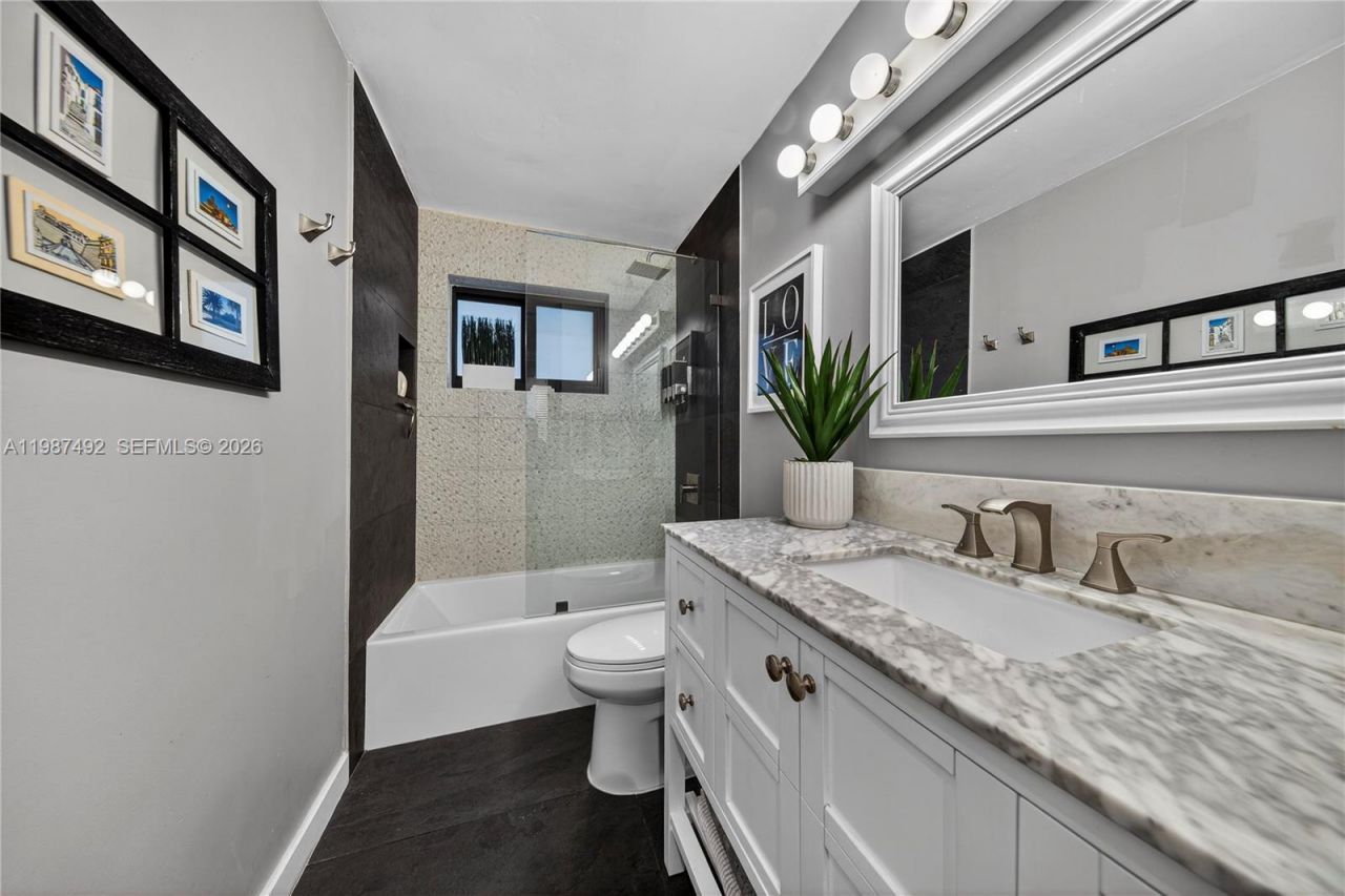 371 SE 3rd St , Unit 371, Pompano Beach, FL 33060 Photo