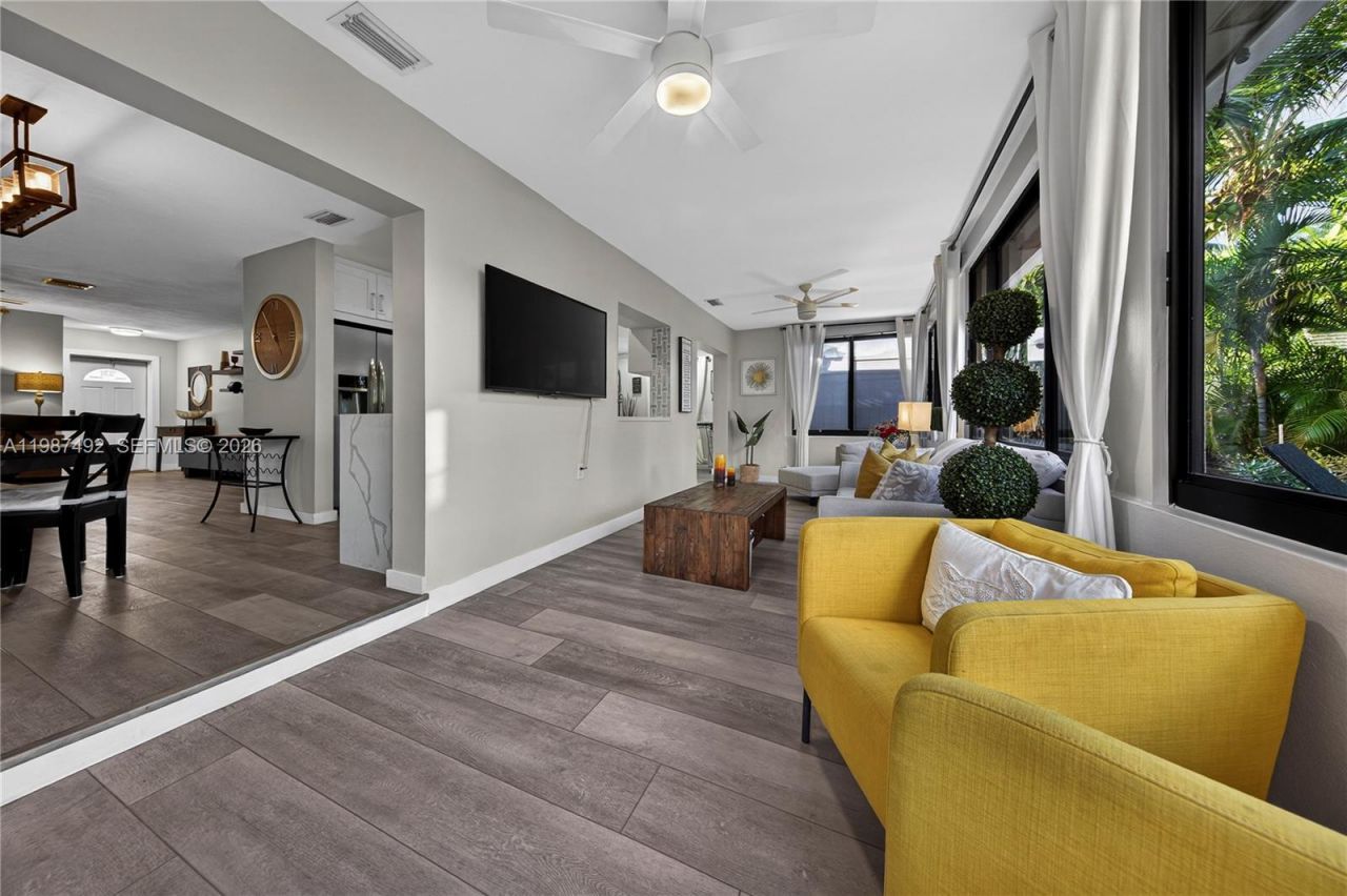 371 SE 3rd St , Unit 371, Pompano Beach, FL 33060 Photo